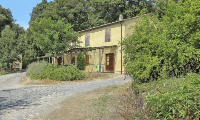 Pomarance Apartment | Apartment Leccio in Canneto - 4 persons, 2 bedrooms