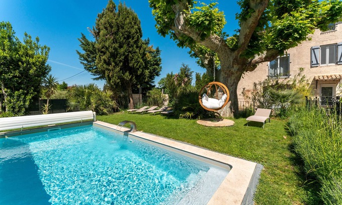 Avignon Apartment | Apartment 'Léonie' with Shared Pool, Wi-Fi and Air Conditioning