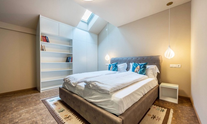 Bressanone Apartment | Apartment 'Loft Lauben' with BrixenCard included, WLAN, mountain view