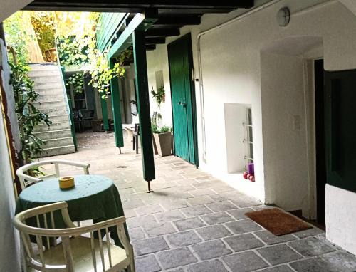 Sankt Veit an der Glan Apartment | Apartment mit 1 Schlafzimmer in Altstadthaus