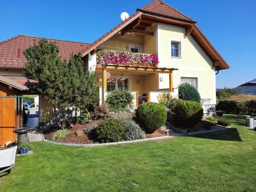 Schallaburg Apartment | Apartment Martin