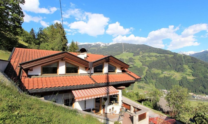 Zellbergeben Apartment | Apartment 'Melissa' with Mountain View, Balcony and Wi-Fi