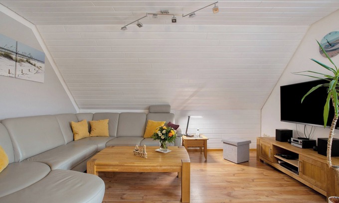 Bredstedt Apartment | Apartment 'Micha's Ferienwohnung' with Private Terrace, Private Garden and Wi-Fi