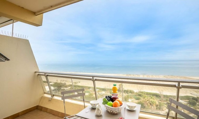 Le Grand Large Apartment | Apartment Milos by Interhome