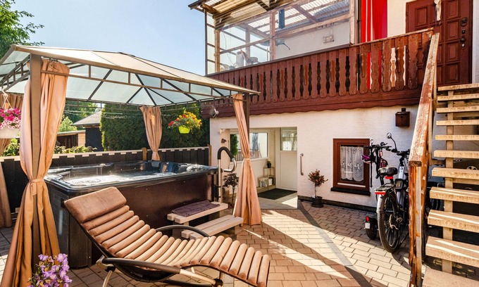 Stammen Apartment | Apartment 'Mit Herz' with Shared Terrace, Shared Garden and Wi-Fi