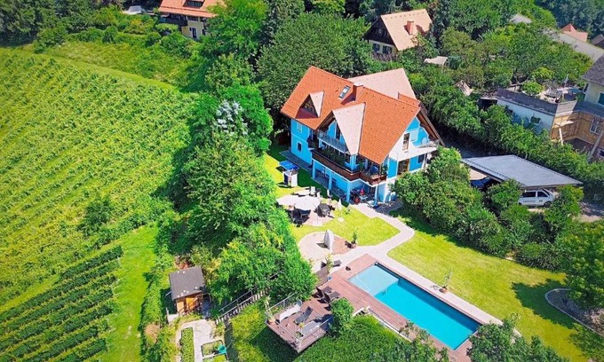 Fresing Apartment | Apartment mit Pool und Aussicht