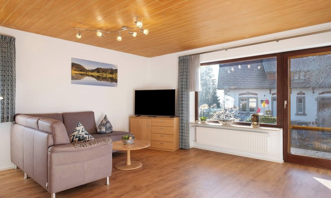 Schluchsee Apartment | Apartment 'Mit Terasse 110qm' with Mountain View, Private Terrace and Wi-Fi