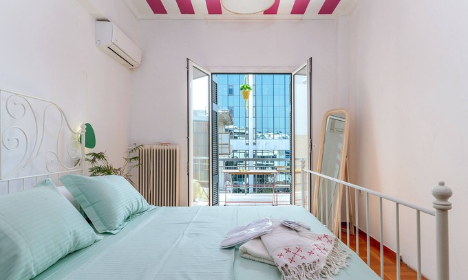 Kallithea Apartment | Apartment 'Modern Cosy' with Private Terrace, Wi-Fi and Air Conditioning