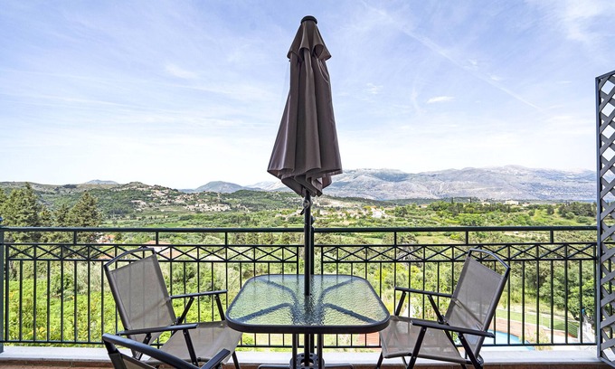 Kalata Apartment | Apartment 'Monte Verde 103' with Sea View, Wi-Fi and Air Conditioning
