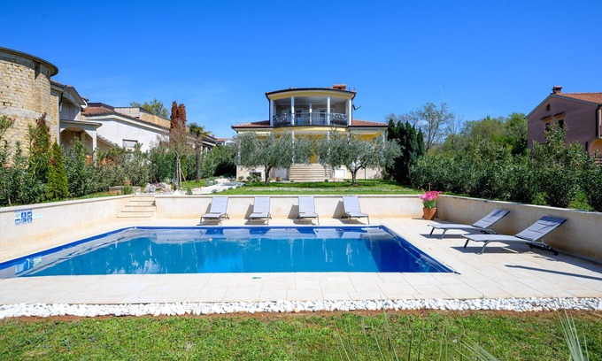 Kukci Apartment | Apartment Muha II with pool in Porec, Istria