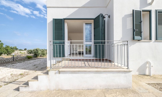 Otranto Apartment | Apartment 'Muma 2' with Private Terrace, Wi-Fi and Air Conditioning