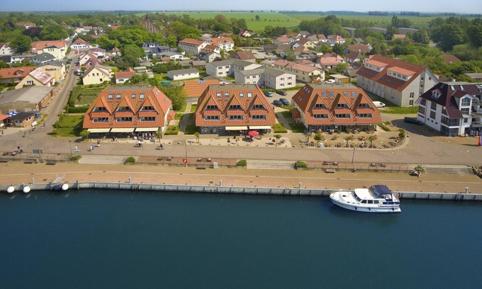 Wiek Apartment | Apartment near the harbor with balcony and sea view - Hafenhäuser Wiek 15