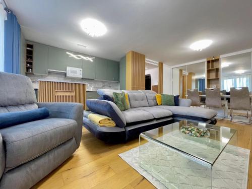 Sector 3 Apartment | Apartment No 506 Lebada Lake
