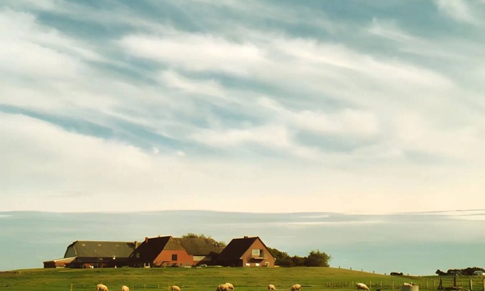 Langeneß Apartment | Apartment 'Nordseeblick' with Sea View, Private Terrace and Wi-Fi