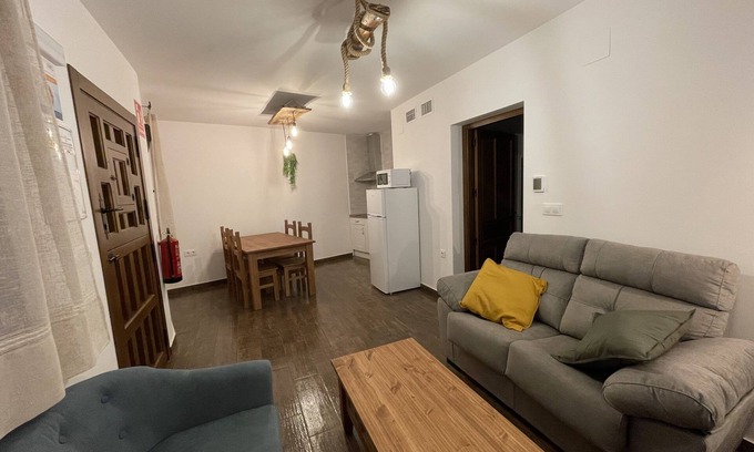 Hervas Apartment | Apartment number 4 Suite with Jacuzzi - 1 bedroom
