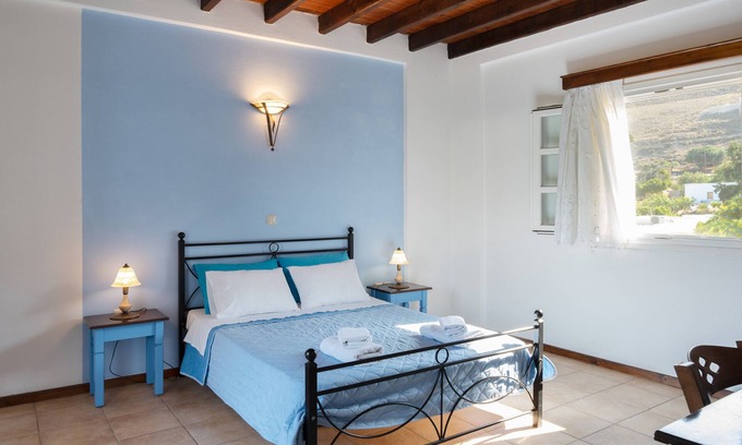 Astypalaia Apartment | Apartment 'O Mpakses' with Private Terrace, Wi-Fi and Air Conditioning