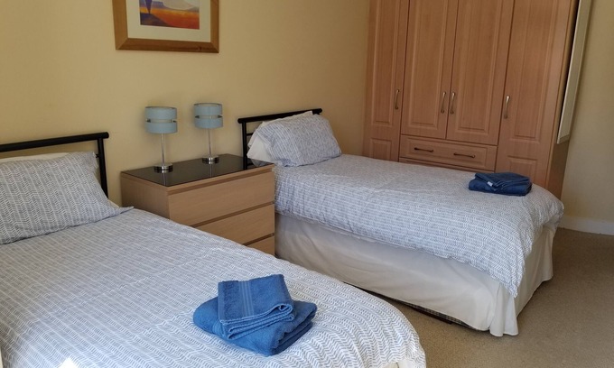 Portstewart Apartment | Apartment-Ocean views available for Summer Let Jul-Aug 2025. GOLF OPEN 13-20 Jul