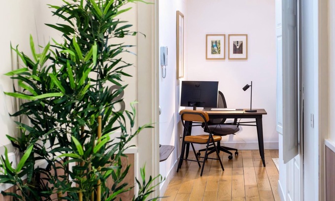 Palacio Apartment | Apartment + Office area in Centro, Madrid