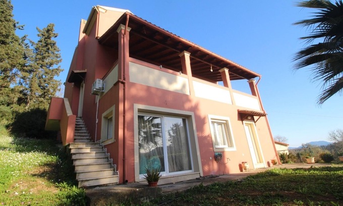 Gazatika Apartment | Apartment 'Olive Luxouri' with Mountain View, Garden & Wi-Fi
