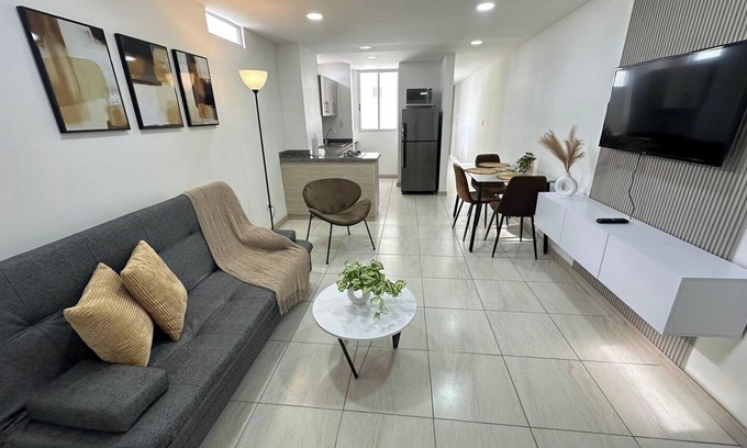 Circasia Apartment | Apartment on Bolivar Avenue, Oro Negro