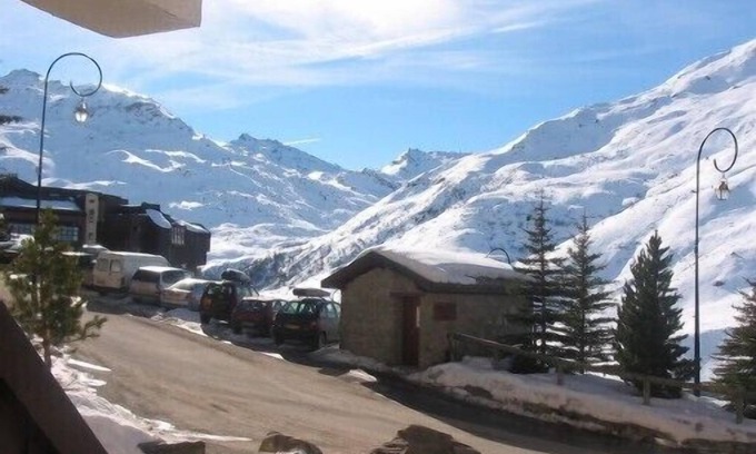 Les Bruyeres Apartment | Apartment on the slopes of the station menuires near all amenities