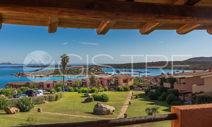 Golfo di Marinella Apartment | Apartment on the sea, with swimming pool and sea view wi fi