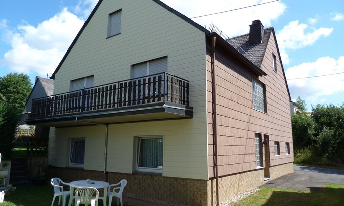 Urschmitt Apartment | Apartment "Oresmit" in an idyllic location, between VULKANEIFEL and MOSEL