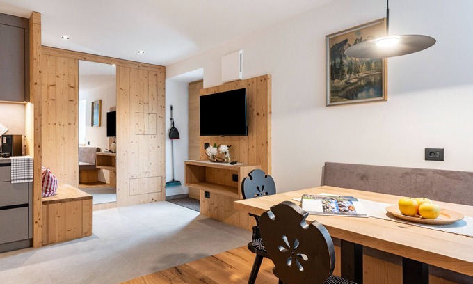 San Pietro Apartment | Apartment 'Raschötz' with Mountain View, Shared Garden and Wi-Fi