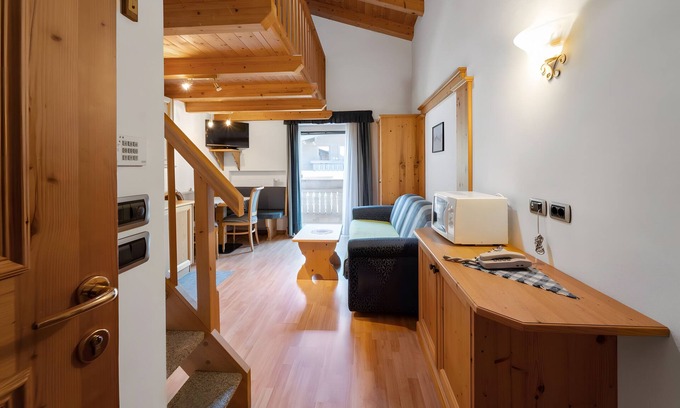 Stanga Apartment | Apartment 'Residence Priska Apt 3 Personen' with Mountain View, Shared Garden and Wi-Fi