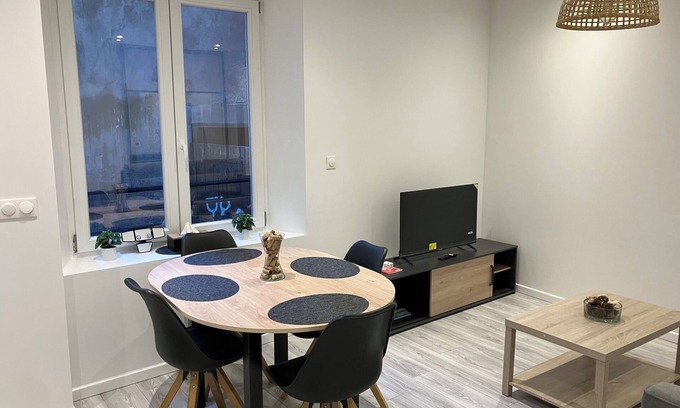 Pont-a-Mousson Apartment | Apartment right in the center of town in a quiet backyard