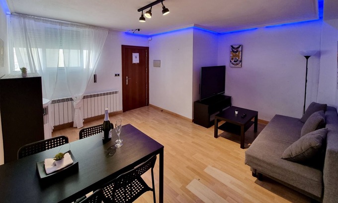 Barrio de Jesus Apartment | Apartment-River view-Ensuite with Shower