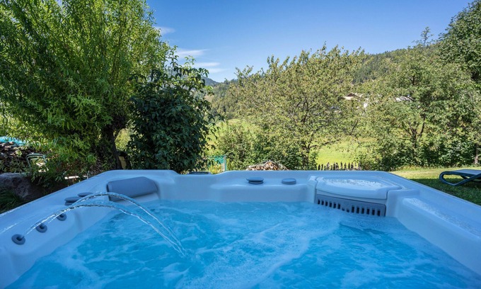 Anterivo Apartment | Apartment 'Roessl 103' with Mountain View, Shared Garden, Wellness Centre and Wi-Fi