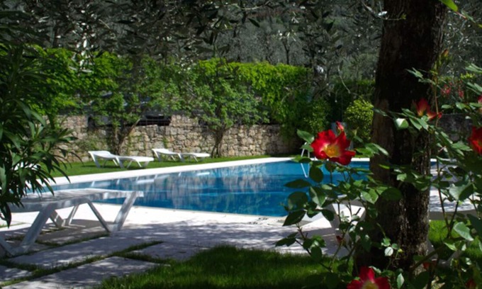 Assenza Apartment | Apartment surrounded by olive trees with a terrace overlooking Lake Garda