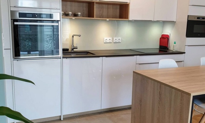 Saint-Cyr-l'Ecole Apartment | Apartment Saint-Cyr-l'École, 2 bedrooms, 5 persons