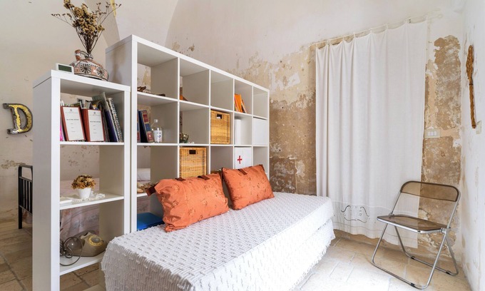 Ugento Apartment | Apartment 'Sala Del Camino' with Private Terrace, Wi-Fi and Air Conditioning