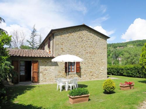 Lisciano Niccone Apartment | Apartment Scoiattolo by Interhome