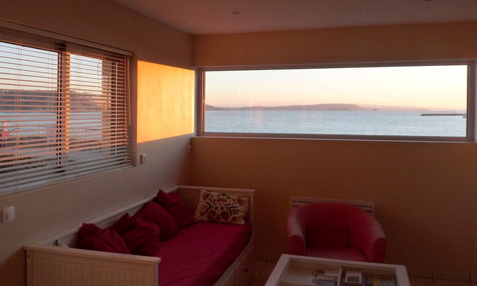 Morgat Apartment | Apartment sea view facing Morgat beach 2/4 persons, with garage