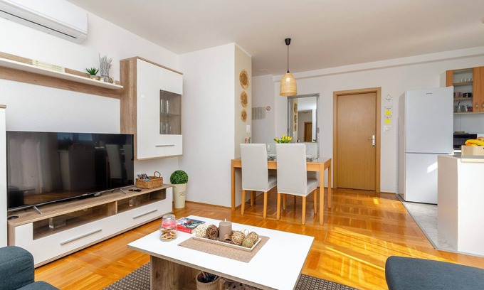 Mejasi Apartment | Apartment Slava (11198-A1) - Split