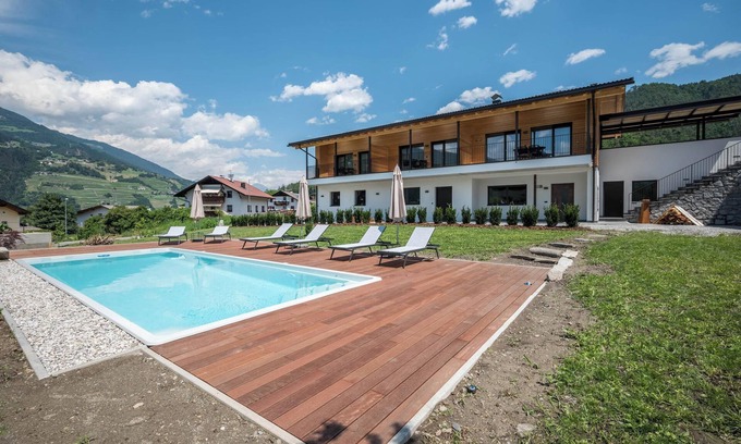 Bressanone Apartment | Apartment 'Sommersbergerhof' with Mountain View, Shared Pool and Wi-Fi