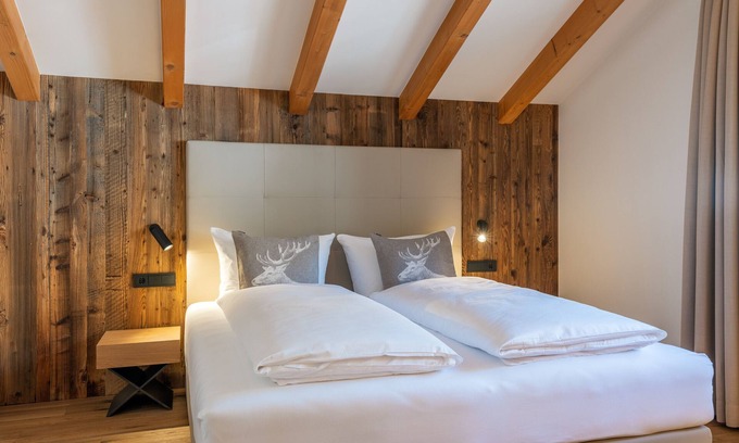 Fie allo Sciliar Apartment | Apartment 'Sonne' with Mountain View, Private Garden and Wi-Fi