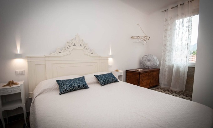 Manarola Apartment | Apartment Stella di Mare 2 by Arbaspàa, in Manarola