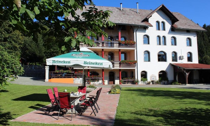 Cerkno Apartment | Apartment & Studio Forest Paradise