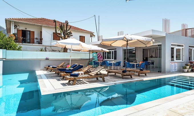 Nidri Apartment | Apartment 'Studio' with Shared Pool, Wi-Fi and Air Conditioning