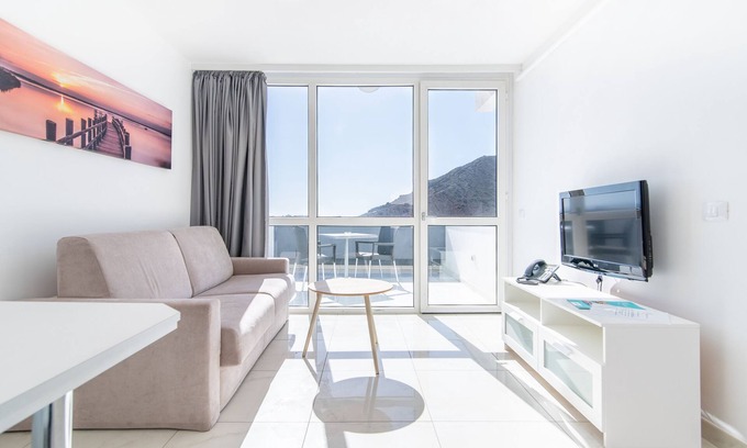 Patalavaca Apartment | Apartment-Superior-Ensuite with Shower-Sea view-CAT. 3