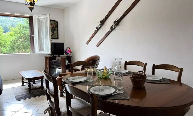 Barcelonnette Apartment | Apartment T3, for 5 people, residence with private outdoor parking, near the Golf course and Barcelonnette
