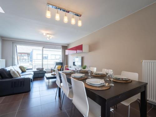 Bredene Apartment | Apartment Ter Duyne by Interhome