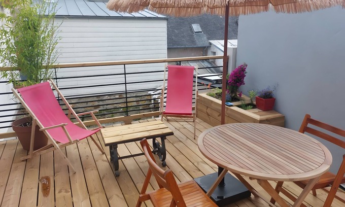 Morgat Apartment | Apartment 'Terrasse - Morgat Plage' with Private Terrace and Wi-Fi