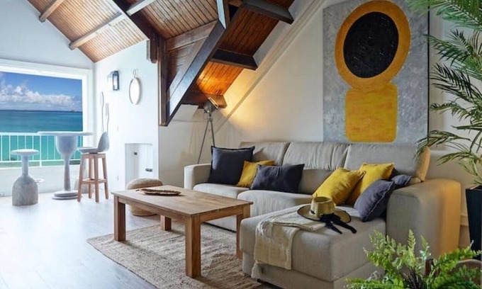 Grand Case Apartment | Apartment Ti Dream, a little gem right on the water!