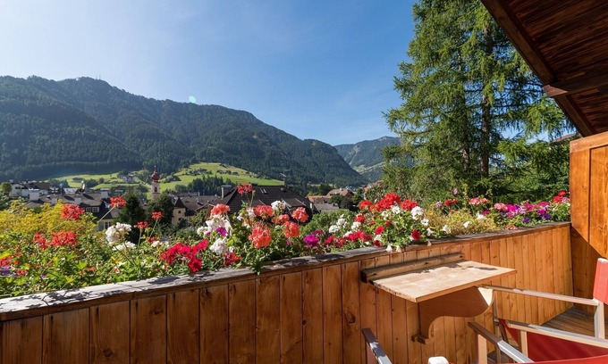 Ortisei Apartment | Apartment 'Tradizionale I Rondula' with Mountain View, Shared Pool and Wi-Fi