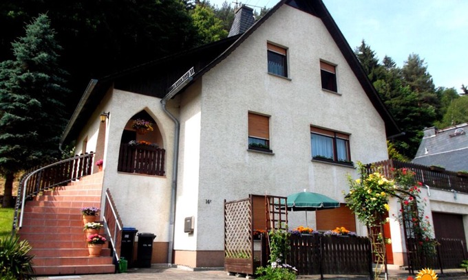 Krippen Apartment | Apartment up to 3 p. in Bad Schandau from 52 €/Nacht incl. final cleaning, parking, WLAN